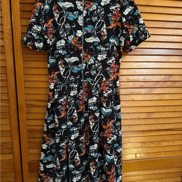LuLaRoe Orange and Black Patterned Dress Excellent Condition - Picture 3 of 4